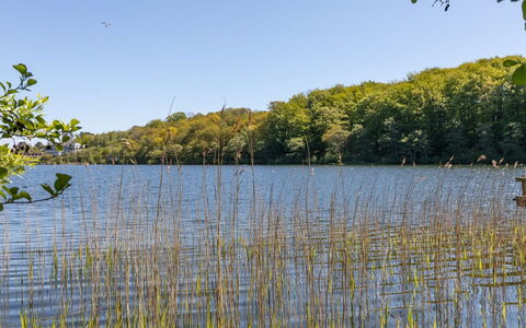 Takenya - 400M from the Sea: Schwimmbad, Gartenmöbel, Möbel, Resort, Flagstone, Eco Hotel, Schatten, Stuhl, Freizeit, Estate