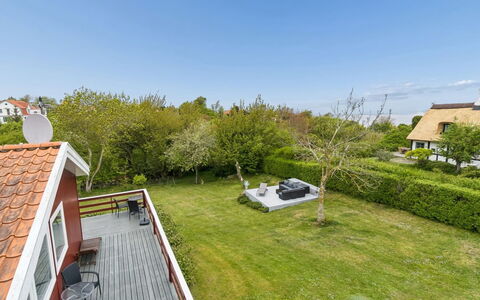 Ebertina - 500M from the Sea: Dach, Haus, Wohngebiet, Zuhause, Estate, Hütte, Design