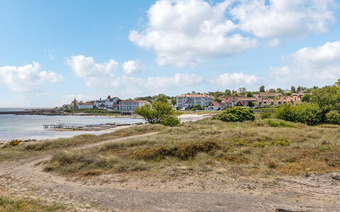 Alea - 200M from the Sea: Dach, Haus, Grundstueck, Zuhause, Hütte, Estate, Gartenbauten, Schatten, Blockhaus, Landscaping