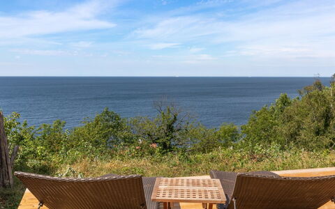 Thormoth - 200M from the Sea: Möbel, Interior Design, Stuhl, Flooring, Tabelle, Resort, Fussboden, Decke, Zimmer, Eco Hotel