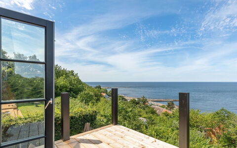Thormoth - 200M from the Sea: Möbel, Interior Design, Stuhl, Flooring, Tabelle, Resort, Fussboden, Decke, Zimmer, Eco Hotel