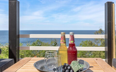 Thormoth - 200M from the Sea: Möbel, Interior Design, Stuhl, Flooring, Tabelle, Resort, Fussboden, Decke, Zimmer, Eco Hotel
