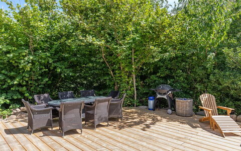 Thormoth - 200M from the Sea: Möbel, Interior Design, Stuhl, Flooring, Tabelle, Resort, Fussboden, Decke, Zimmer, Eco Hotel