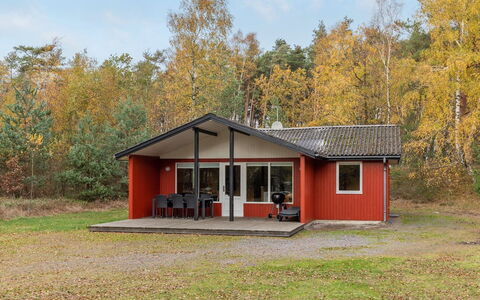 Gerty - 300M from the Sea: Dach, Haus, Zuhause, Hütte, Abstellgleis, Estate, Auffahrt, Gartenbauten, Garten, Schuppen