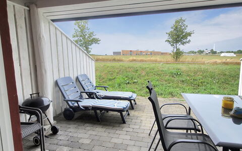 Magnus - 6Km from the Sea: Wohngebiet, Dach, Vorort, Auffahrt, Estate, Kamin