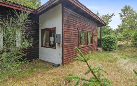 Farina - 150M from the Sea: Holz, Haus, Hütte, Zuhause, Dach, Ländliches Gebiet, Abstellgleis, Blockhaus, Gartenbauten, Hartholz