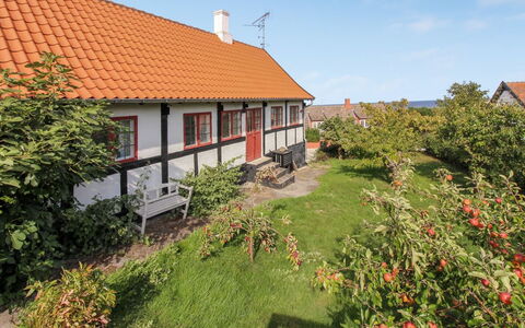 Melusine - 200M from the Sea: Holz, Haus, Hütte, Zuhause, Dach, Ländliches Gebiet, Abstellgleis, Blockhaus, Gartenbauten, Hartholz