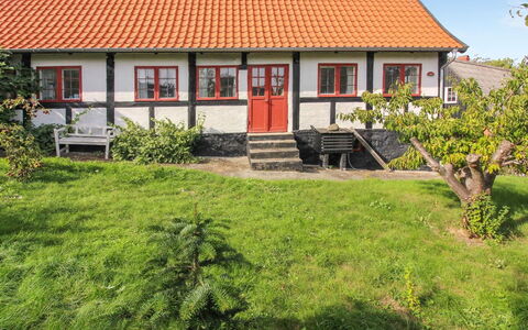 Melusine - 200M from the Sea: Holz, Haus, Hütte, Zuhause, Dach, Ländliches Gebiet, Abstellgleis, Blockhaus, Gartenbauten, Hartholz