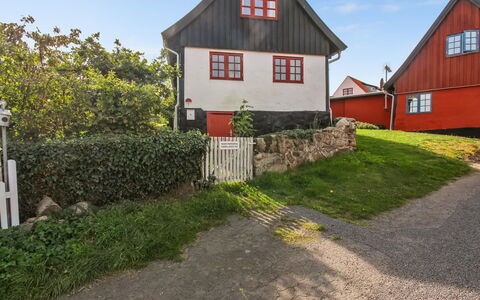 Melusine - 200M from the Sea: Holz, Haus, Hütte, Zuhause, Dach, Ländliches Gebiet, Abstellgleis, Blockhaus, Gartenbauten, Hartholz