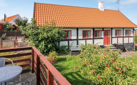Melusine - 200M from the Sea: Holz, Haus, Hütte, Zuhause, Dach, Ländliches Gebiet, Abstellgleis, Blockhaus, Gartenbauten, Hartholz