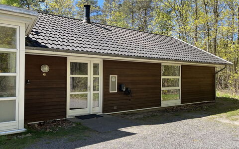 Dafne - 600M from the Sea: Dach, Haus, Zuhause, Hütte, Abstellgleis, Estate, Auffahrt, Gartenbauten, Garten, Schuppen