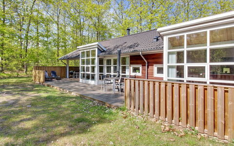 Verner - 500M from the Sea: Zuhause, Wohngebiet, Haus, Hütte, Dach, Grundstueck, Abstellgleis, Garten, Estate, Rasen