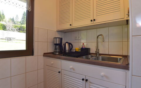 Selma: Cabinetry, Spüle, Sinken, Countertop, Zapfhahn, Eigentum, Gebäude, Armatur, Küche, Holz