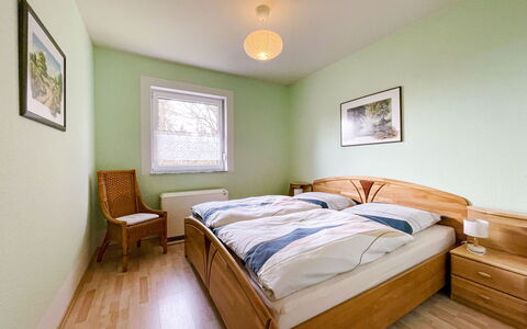 Konrad: Eigentum, Möbel, Bilderrahmen, Fenster, Holz, Komfort, Interior Design, Farbe, Bettrahmen