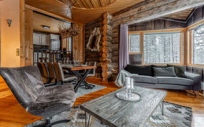 Kultahippu: Holz, Zuhause, Interior Design, Möbel, Decke, Wohnzimmer, Fussboden, Hütte, Blockhaus, Couch