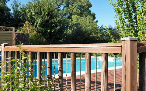 Le Noisetier: Wasser, Himmel, Eigentum, Baum, Gebäude, Schwimmbad, Azurblau, Gewässer, Freizeit, Urban Design