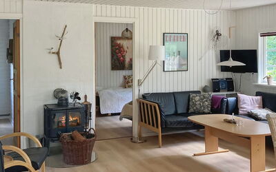 Meret - 800M from the Sea