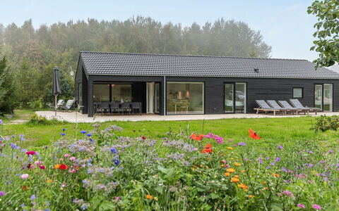 Iivo - 350M from the Sea: Holz, Haus, Hütte, Zuhause, Dach, Ländliches Gebiet, Abstellgleis, Blockhaus, Gartenbauten, Hartholz