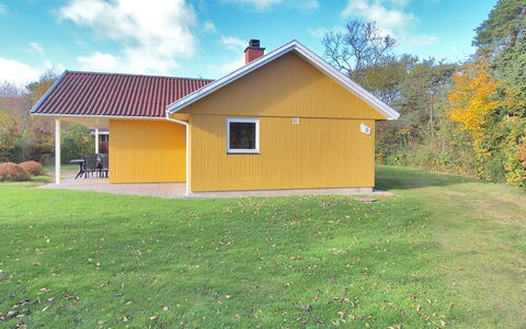 Berthilde - 400M from the Sea: Holz, Haus, Hütte, Zuhause, Dach, Ländliches Gebiet, Abstellgleis, Blockhaus, Gartenbauten, Hartholz