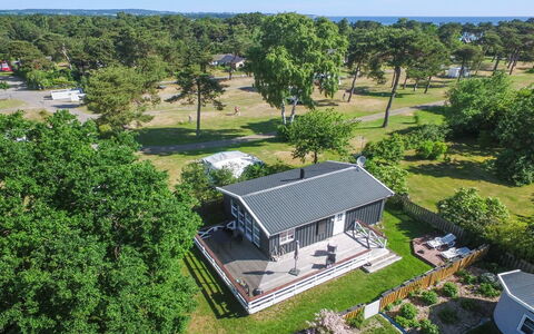 Algeth - 350M from the Sea: Dach, Haus, Grundstueck, Zuhause, Hütte, Estate, Gartenbauten, Schatten, Blockhaus, Landscaping