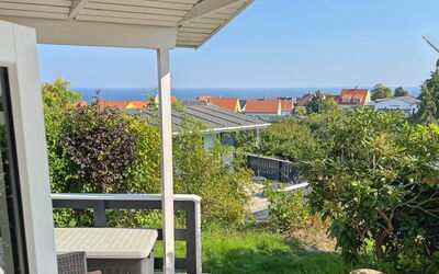 Jolanda - 800M from the Sea