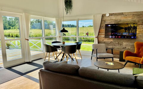 Helemine - 2.8Km from the Sea: Möbel, Interior Design, Flooring, Holz, Fussboden, Stuhl, Decke, Wohnzimmer, Couch, Tabelle