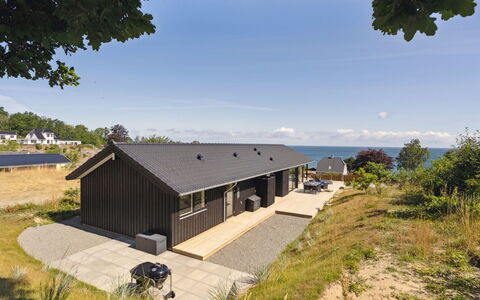Maike - 200M from the Sea: Strauch, Urban Design, Ground, Backstein, Wohnung, Estate, Mauerwerk, Balkon, Landscaping