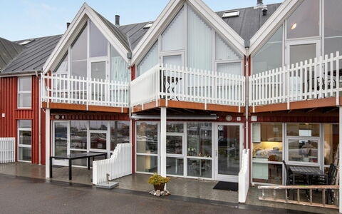 Armela - 10M from the Sea: Die Architektur, Zuhause, Dach, Abstellgleis, Parkplatz, Markise, Balkon, Daylighting