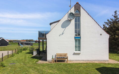 Sira - 250M from the Sea: Dach, Hütte, Zuhause, Schatten, Abstellgleis, Bauernhaus, Veranda, Outdoor Struktur, Gartenbauten