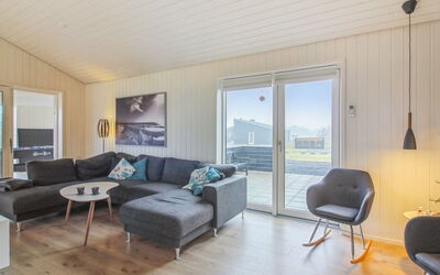 Øthbiorn - 1.1Km from the Sea