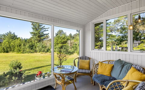 Matis - 650M from the Sea: Interior Design, Möbel, Decke, Zuhause, Stuhl, Veranda, Hütte, Zimmerpflanze, Blumentopf, Garten