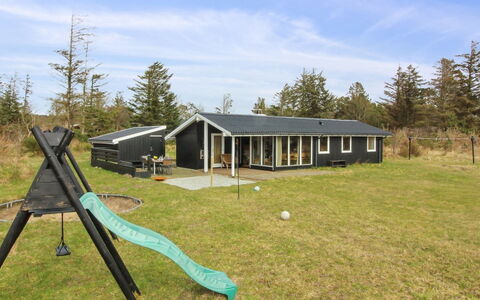 Nestori - 950M from the Sea: Möbel, Interior Design, Stuhl, Flooring, Tabelle, Resort, Fussboden, Decke, Zimmer, Eco Hotel