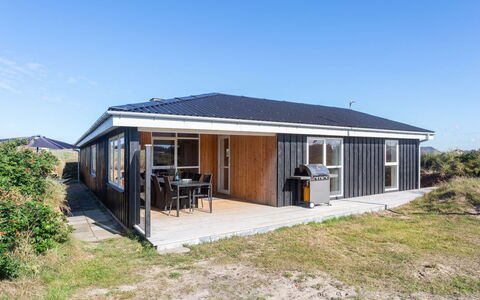 Mano - 200M from the Sea: Blau, Hütte, Haus, Zuhause, Bauernhaus, Estate, Abstellgleis