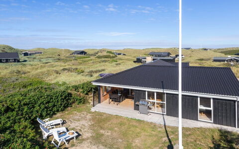 Mano - 200M from the Sea: Blau, Hütte, Haus, Zuhause, Bauernhaus, Estate, Abstellgleis