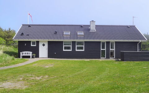 Aved - 350M from the Sea: Pflanzengemeinschaft, Sonnenlicht, Krautige Pflanze, Garten, Plantage, Landwirtschaft, Bauernhof