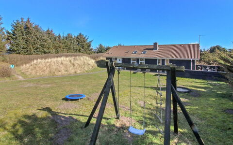 Aved - 350M from the Sea: Pflanzengemeinschaft, Sonnenlicht, Krautige Pflanze, Garten, Plantage, Landwirtschaft, Bauernhof