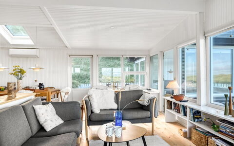 Ineke - 295M from the Sea: Möbel, Interior Design, Holz, Couch, Flooring, Decke, Fussboden, Wohnzimmer, Zuhause, Zimmer
