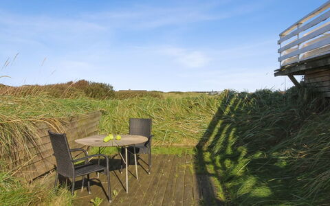 Trude - 250M from the Sea: Strauch, Urban Design, Ground, Backstein, Wohnung, Estate, Mauerwerk, Balkon, Landscaping