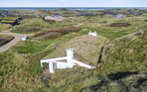 Trude - 250M from the Sea: Strauch, Urban Design, Ground, Backstein, Wohnung, Estate, Mauerwerk, Balkon, Landscaping