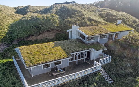 Trude - 250M from the Sea: Strauch, Urban Design, Ground, Backstein, Wohnung, Estate, Mauerwerk, Balkon, Landscaping