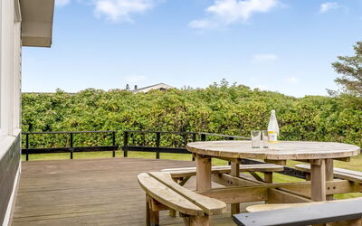 Bengta - 200M from the Sea