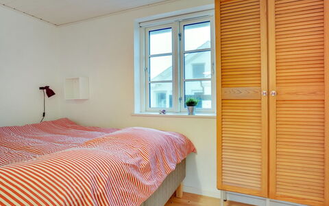 Sofine - 250M from the Sea: Holz, Schlafzimmer, Möbel, Bett, Interior Design, Fussboden, Bedding, Flooring, Bettrahmen, Bettdecke