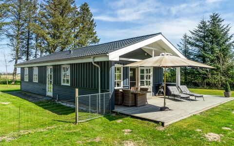 Nanja - 759M from the Sea: Hütte, Zuhause, Haus, Dach, Veranda, Estate, Abstellgleis, Gartenbauten, Bauernhaus, Garten