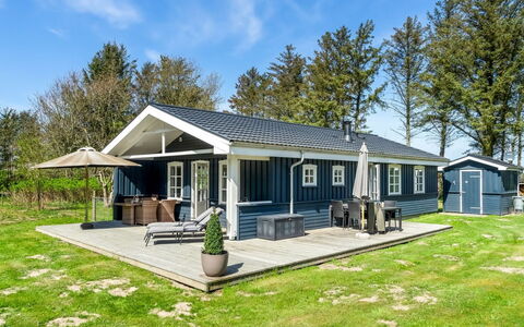 Nanja - 759M from the Sea: Hütte, Zuhause, Haus, Dach, Veranda, Estate, Abstellgleis, Gartenbauten, Bauernhaus, Garten