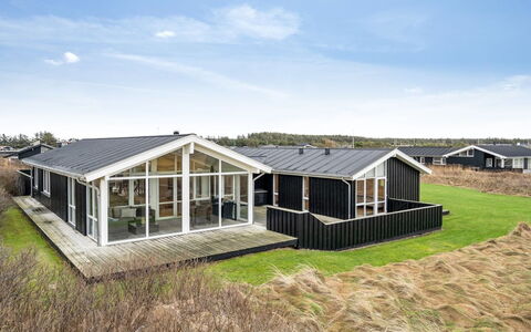 Eileen - 300M from the Sea