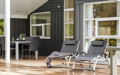 Dimo - 700M from the Sea