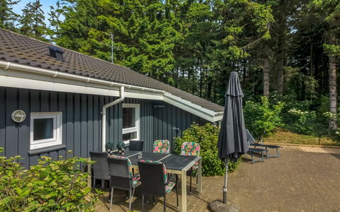 Aniki - 1.4Km from the Sea: Hütte, Zuhause, Haus, Dach, Veranda, Estate, Abstellgleis, Gartenbauten, Bauernhaus, Garten