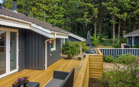 Aniki - 1.4Km from the Sea: Die Architektur, Dach, Zuhause, Verbundwerkstoff, Daylighting, Abstellgleis, Auffahrt