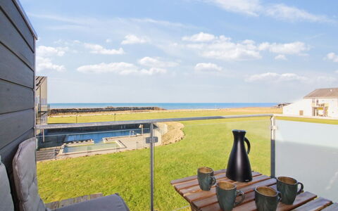 Eydis - 150M from the Sea: Blau, Meer, Ozean, Küste, Strand, Planke