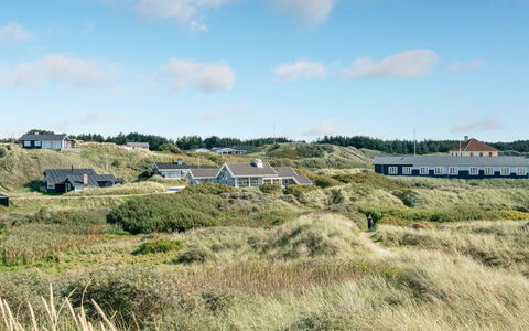 Anne - 100M from the Sea: Ökoregion, Landschaft, Grundstueck, Ländliches Gebiet, Einfach, Hütte, Prärie, Steigung, Feld, Steppe
